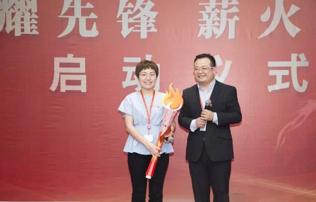 光耀先锋  薪火接力 传递先锋精神，开拓全新事业   张建军—叶根源(图1)